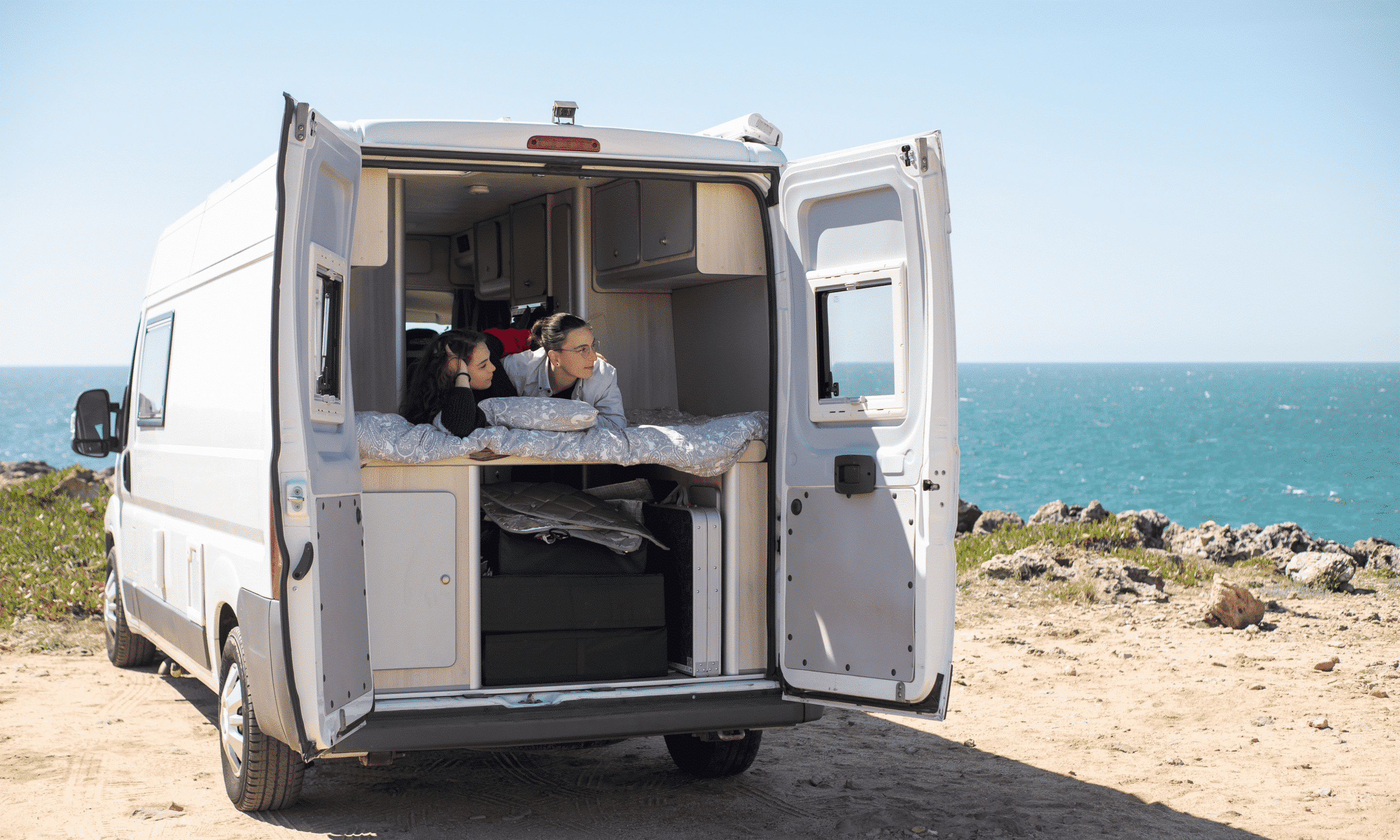 wohnwagen-platzsparend-einrichten